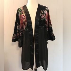 Nordstrom love five Velvet and satin kimono